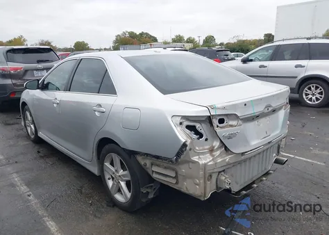 2012 Toyota Camry Se z USA, uszkodzony, nr VIN 4T1BF1FK3CU506145
